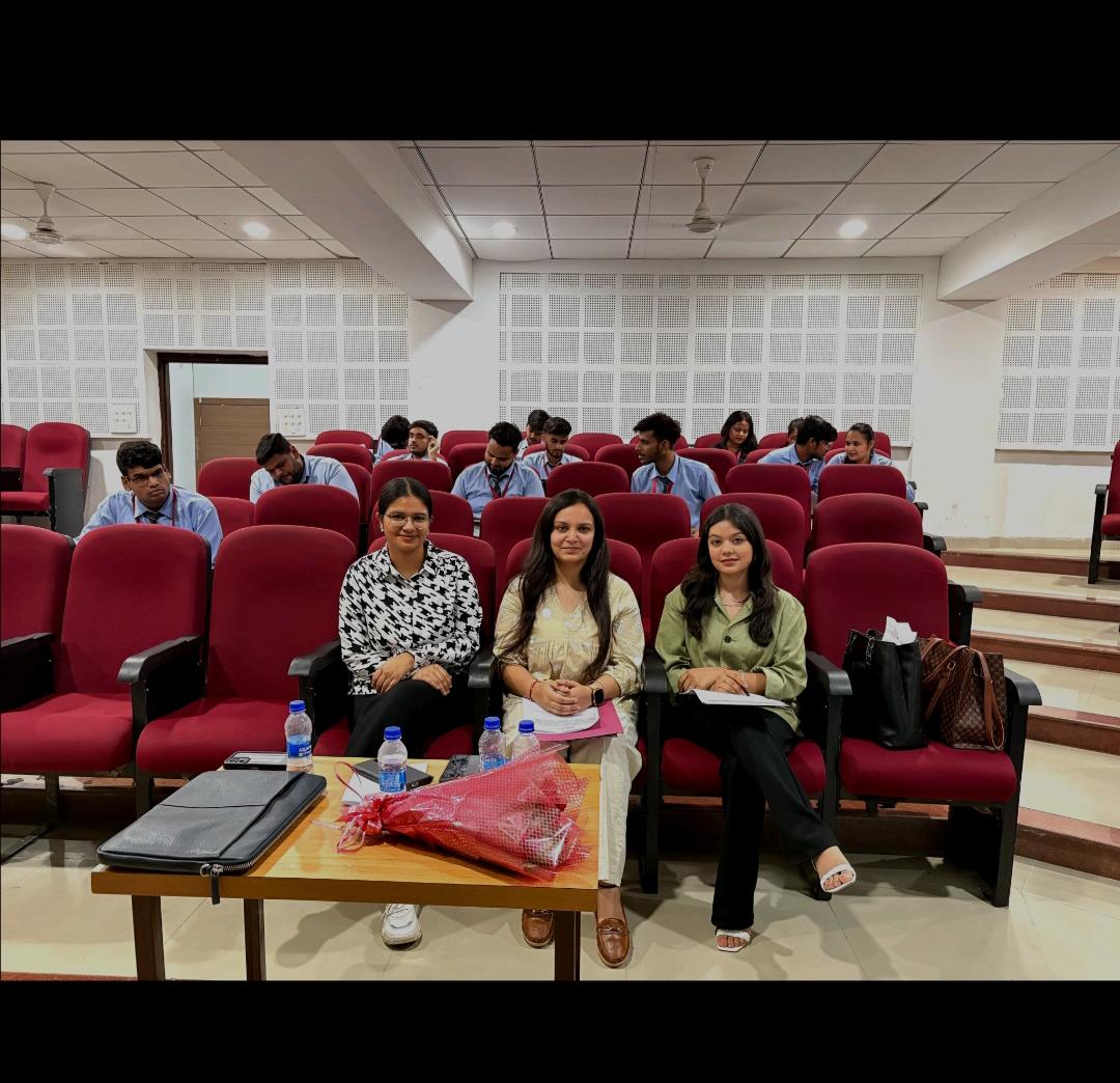 Bhanguz team arriving at college campus for placement drive